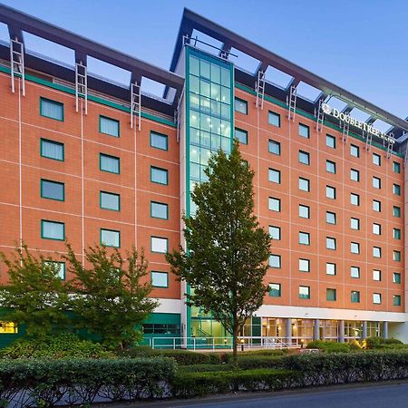 Hotel Doubletree By Hilton Woking Exteriér fotografie